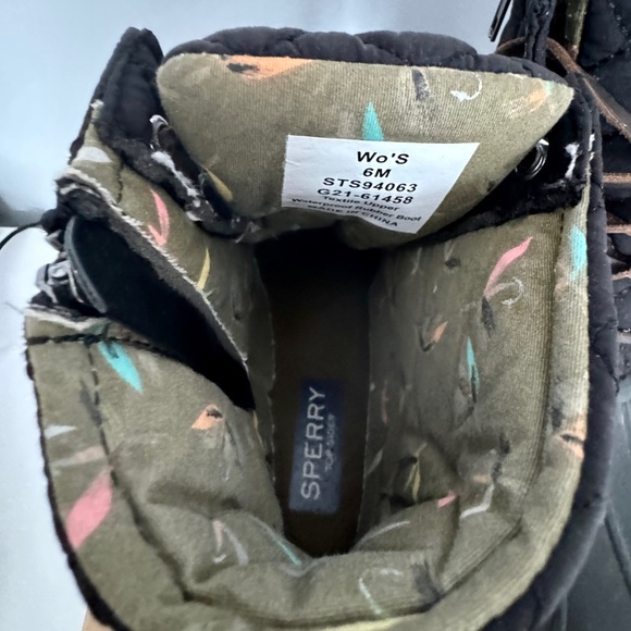 Sperry Saltwater Quilted Rain Boot - Picture 4 of 10